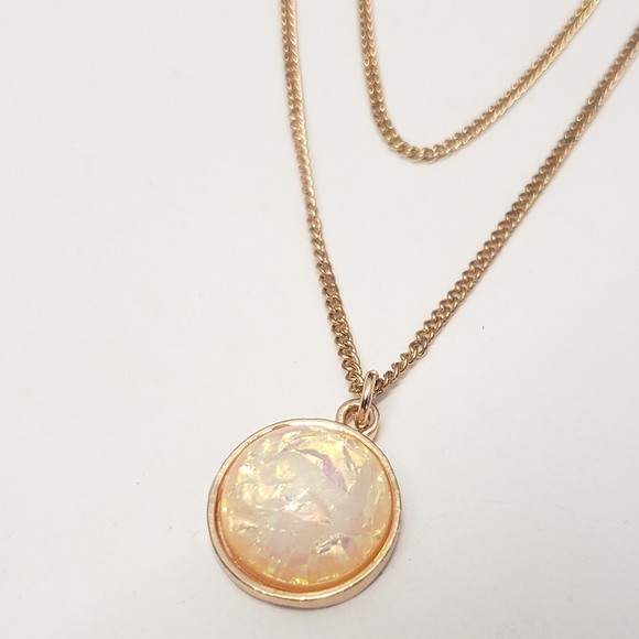 Gorgeous 3 Layer Gold tone Necklace - Picture 3 of 8